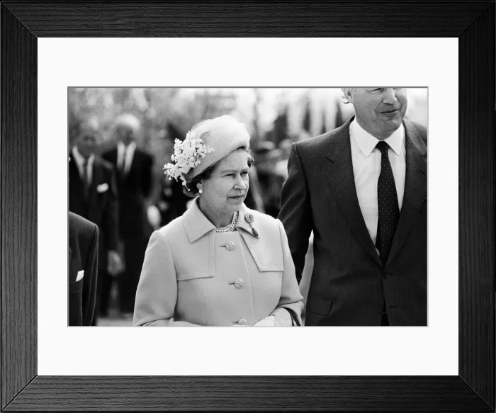 Framed Print : The visit to Liverpool of Her Majesty Queen Elizabeth II and Prince Philip Framed Print : The visit to Liverpool of Her Majesty Queen Elizabeth II and Prince Philip