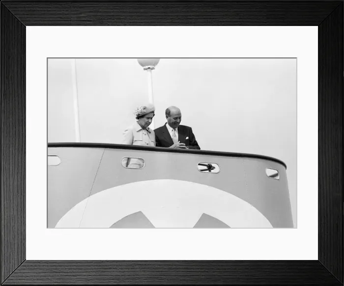 Framed Print : The visit to Liverpool of Her Majesty Queen Elizabeth II and Prince Philip