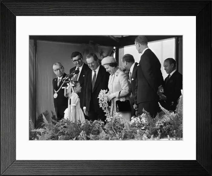 Framed Print : The visit to Liverpool of Her Majesty Queen Elizabeth II and Prince Philip