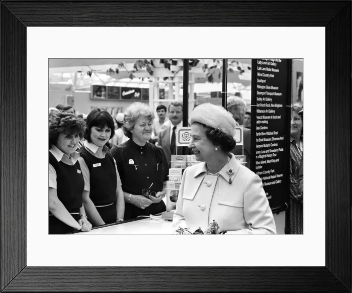 Framed Print : The visit to Liverpool of Her Majesty Queen Elizabeth II and Prince Philip Framed Print : The visit to Liverpool of Her Majesty Queen Elizabeth II and Prince Philip