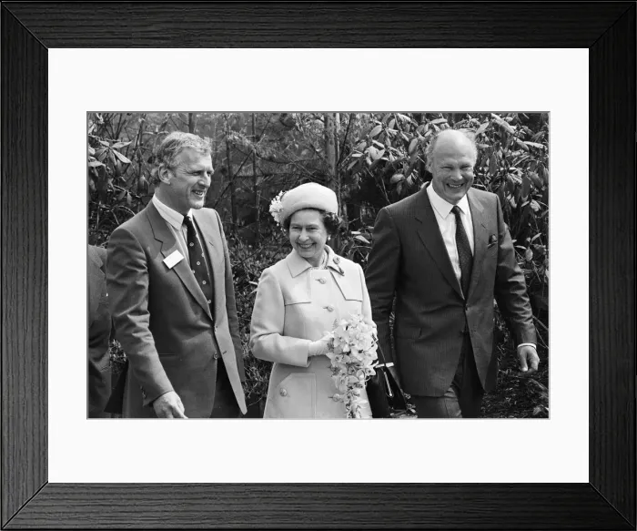Framed Print : The visit to Liverpool of Her Majesty Queen Elizabeth II and Prince Philip