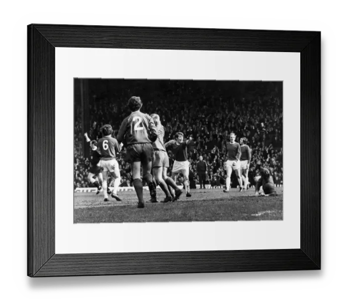 Framed Print : FA Cup Semi Final at Old Trafford. Liverpool 2 v Everton 1