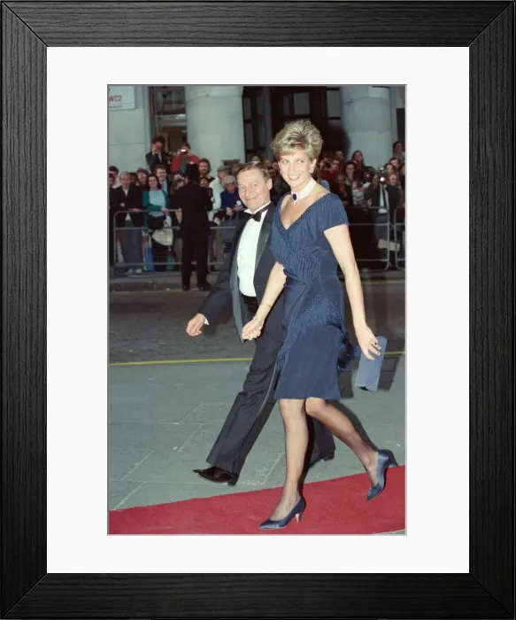 Framed Print : HRH The Princess of Wales, Princess Diana, arrives at The Aldwych Theatre in Framed Print : HRH The Princess of Wales, Princess Diana, arrives at The Aldwych Theatre in