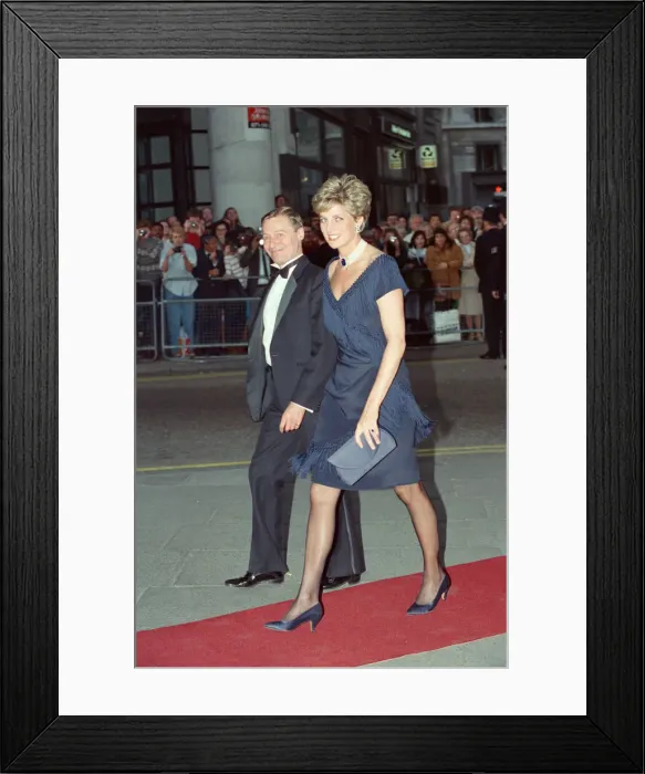 Framed Print : HRH The Princess of Wales, Princess Diana, arrives at The Aldwych Theatre in