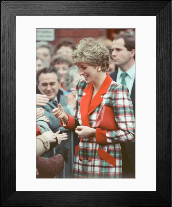 Framed Print : HRH The Princess of Wales, Princess Diana, visits Didsbury Framed Print : HRH The Princess of Wales, Princess Diana, visits Didsbury