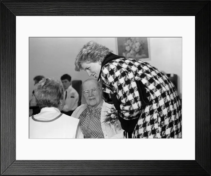Framed Print : Princess Diana, Princess of Wales visits Red Cross, Middlesbrough. 18th March 1987 Framed Print : Princess Diana, Princess of Wales visits Red Cross, Middlesbrough. 18th March 1987