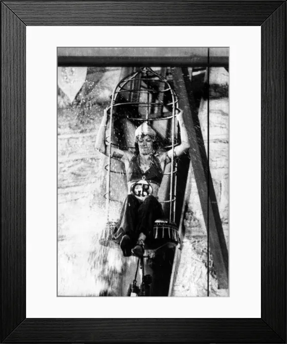 Framed Print : 01052123 Framed Print : 01052123