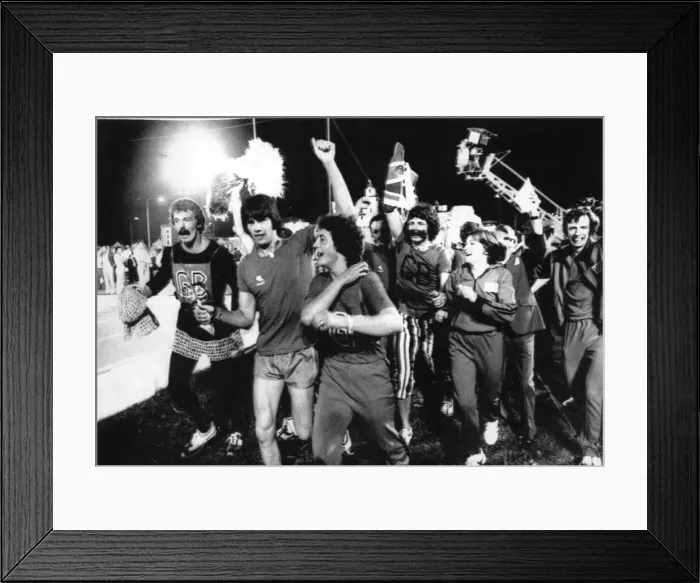 Framed Print : 01052120 Framed Print : 01052120