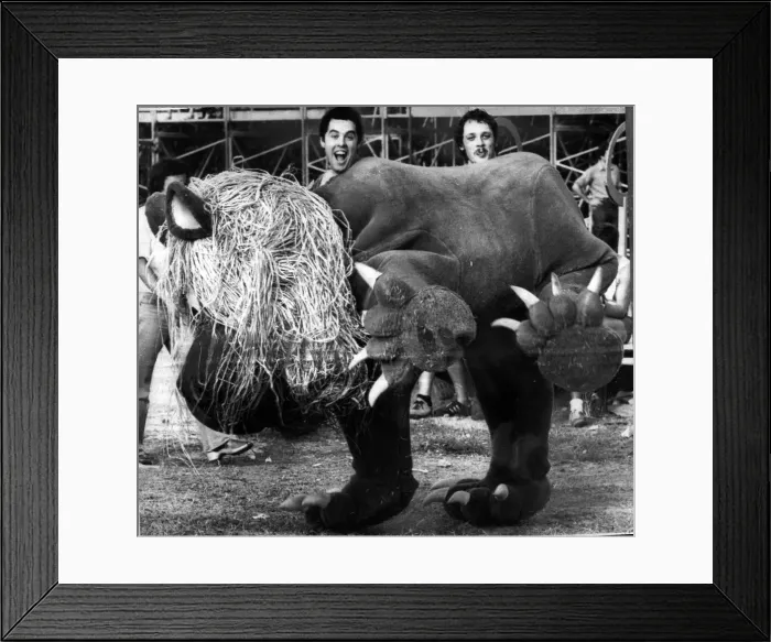Framed Print : 01052122 Framed Print : 01052122