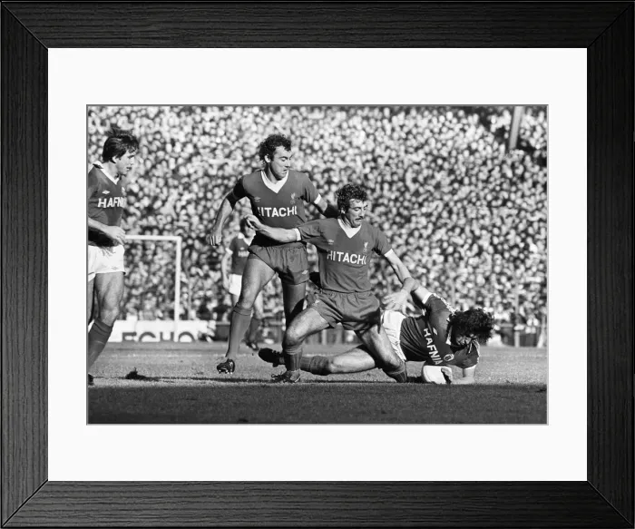Framed Print : English League Division One match at Anfield. Liverpool 2 v Everton 2 Framed Print : English League Division One match at Anfield. Liverpool 2 v Everton 2