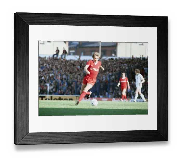 Framed Print : English League Division One match at Elland Road. Leeds United 1 v Liverpool 1 Framed Print : English League Division One match at Elland Road. Leeds United 1 v Liverpool 1