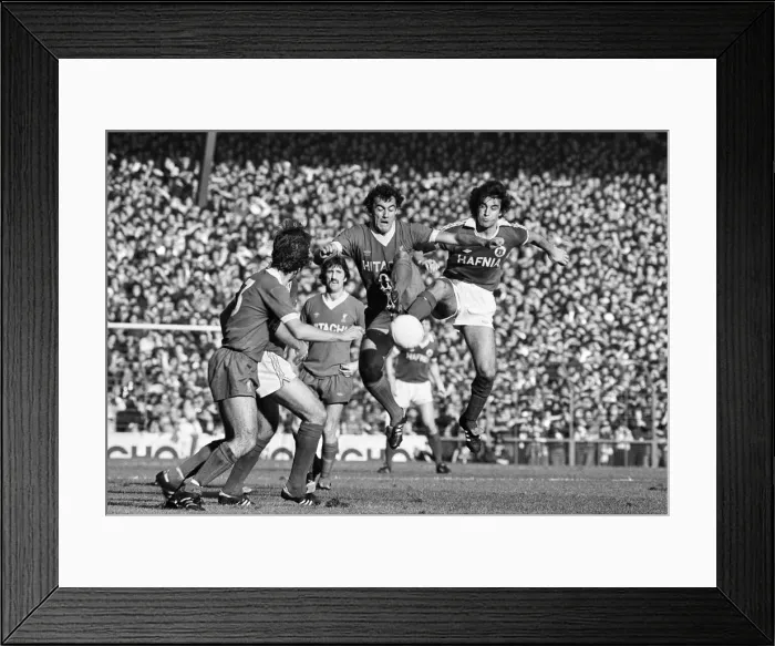 Framed Print : English League Division One match at Anfield. Liverpool 2 v Everton 2 Framed Print : English League Division One match at Anfield. Liverpool 2 v Everton 2