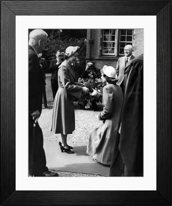 Framed Print : Princess Elizabeth (later Queen Elizabeth II) during a visit to Worcester, West Midlands Framed Print : Princess Elizabeth (later Queen Elizabeth II) during a visit to Worcester, West Midlands