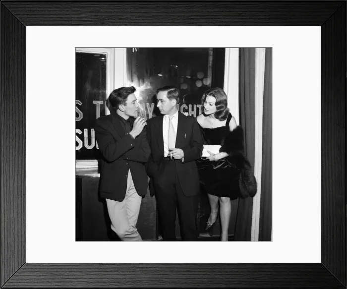 Framed Print : Albert Finney, Alan Sillitoe and Shirley Anne Field at the premiere of their new film Framed Print : Albert Finney, Alan Sillitoe and Shirley Anne Field at the premiere of their new film