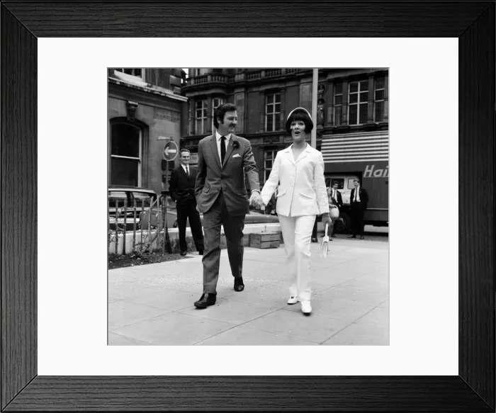 Framed Print : When actor Robin Hunter was married today at Caxton Hall his actress bride Amanda Barrie Framed Print : When actor Robin Hunter was married today at Caxton Hall his actress bride Amanda Barrie