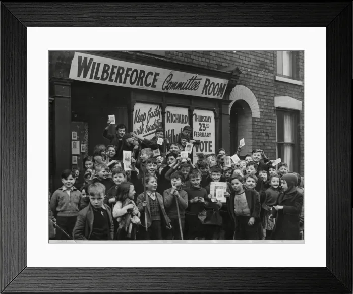 Framed Print : Children at R. O. Wilberforce (conservative) campaign headquarters in Hull Framed Print : Children at R. O. Wilberforce (conservative) campaign headquarters in Hull