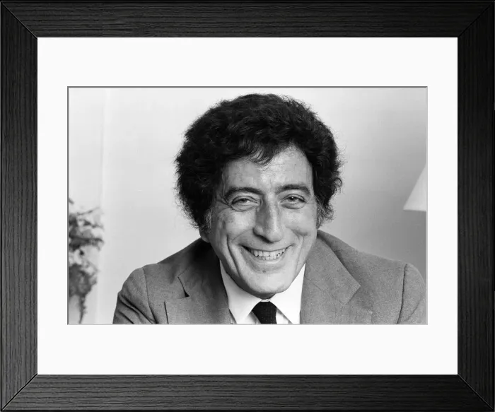 Framed Print : Singer Tony Bennett in London. 25th February 1982 Framed Print : Singer Tony Bennett in London. 25th February 1982
