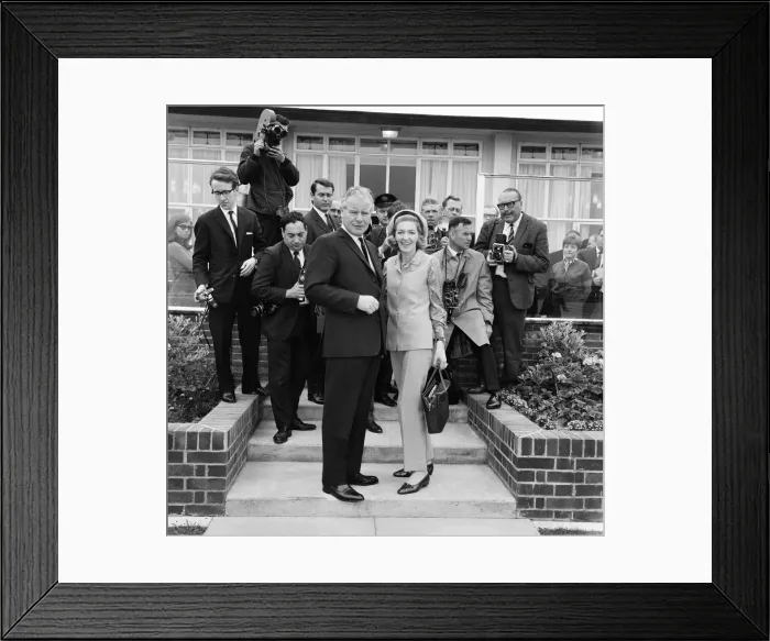 Framed Print : Sheila Scott attempt on London to Cape Town Air Record. She is pictured at Heathrow