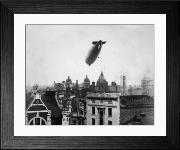 Framed Print : A German airship seen over Hull 19th August 1931. The familiar landmarks will be Framed Print : A German airship seen over Hull 19th August 1931. The familiar landmarks will be
