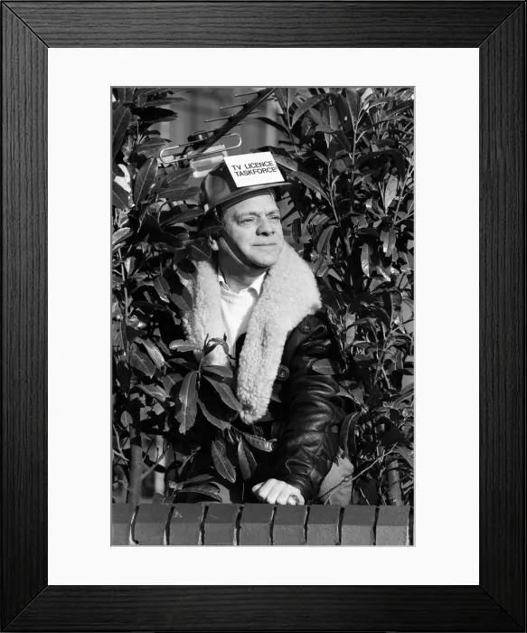 Framed Print : Actor David Jason who plays Del boy in Only Fools and Horses Framed Print : Actor David Jason who plays Del boy in Only Fools and Horses