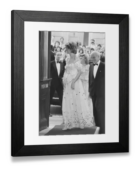 Framed Print : HRH The Princess of Wales, Princess Diana arrives at the Royal Opera House for the Royal