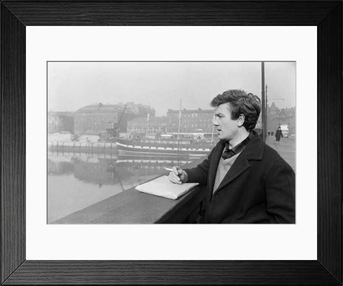 Framed Print : Actor Albert Finney in Glasgow. 3rd March 1963 Framed Print : Actor Albert Finney in Glasgow. 3rd March 1963