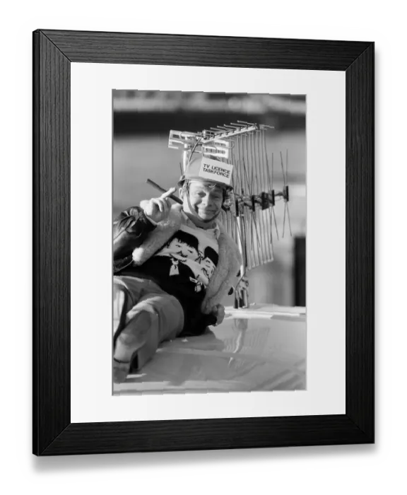 Framed Print : Actor David Jason who plays Del boy in Only Fools and Horses Framed Print : Actor David Jason who plays Del boy in Only Fools and Horses