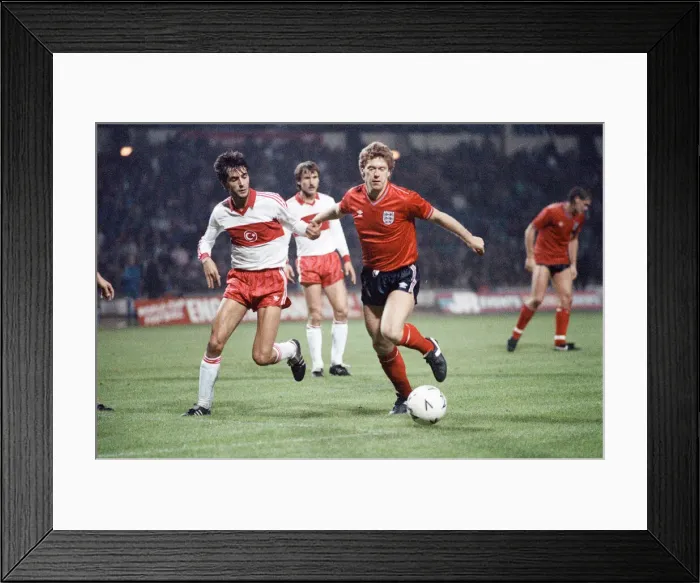 Framed Print : FIFA 1986 World Cup Group 3 Qualifying match at Wembley. England 5 v Turkey 0 Framed Print : FIFA 1986 World Cup Group 3 Qualifying match at Wembley. England 5 v Turkey 0