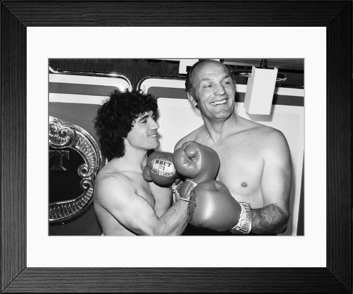 Framed Print : England footballer Kevin Keegan with former British boxer Henry Cooper Framed Print : England footballer Kevin Keegan with former British boxer Henry Cooper