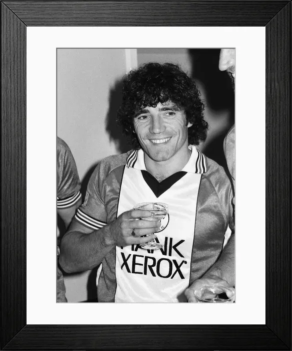 Framed Print : A champagne toast for Southampton FC players wearing their new Rank Xerox sponsored