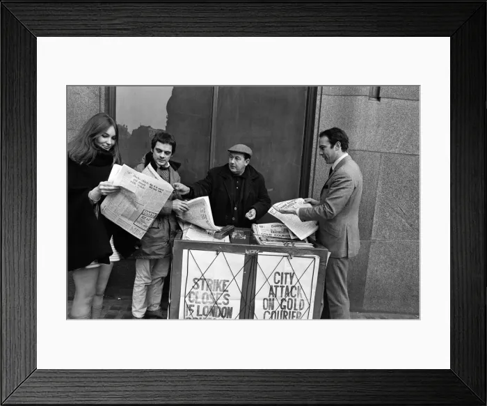 Framed Print : Actor David Jason outside ATV Thames, buying a newspaper. 6th February 1969 Framed Print : Actor David Jason outside ATV Thames, buying a newspaper. 6th February 1969