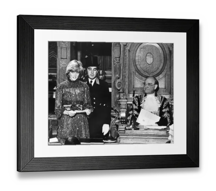 Framed Print : HRH Princess Diana, The Princess of Wales thanks the city of Cardiff after admission as a