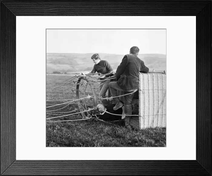 Framed Print : Actor Albert Finney goes for a balloon ride while making the film Framed Print : Actor Albert Finney goes for a balloon ride while making the film
