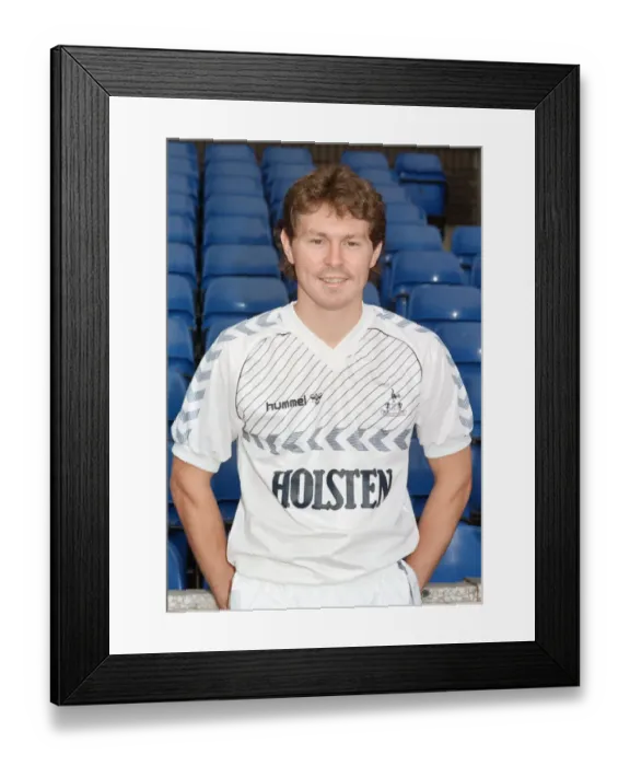 Framed Print : Tottenham Hotspur players pose during a photocall at White Hart Lane ahead of the 195-86
