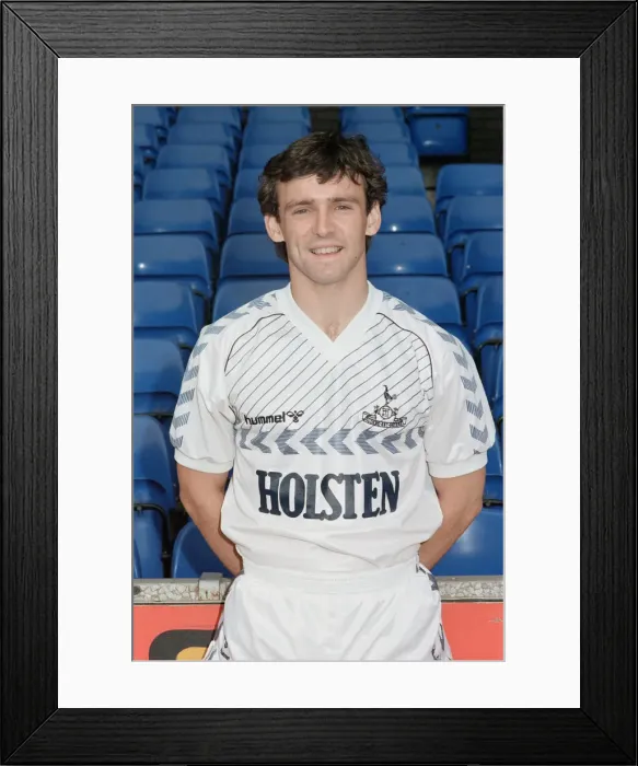 Framed Print : Tottenham Hotspur players pose during a photocall at White Hart Lane ahead of the 195-86