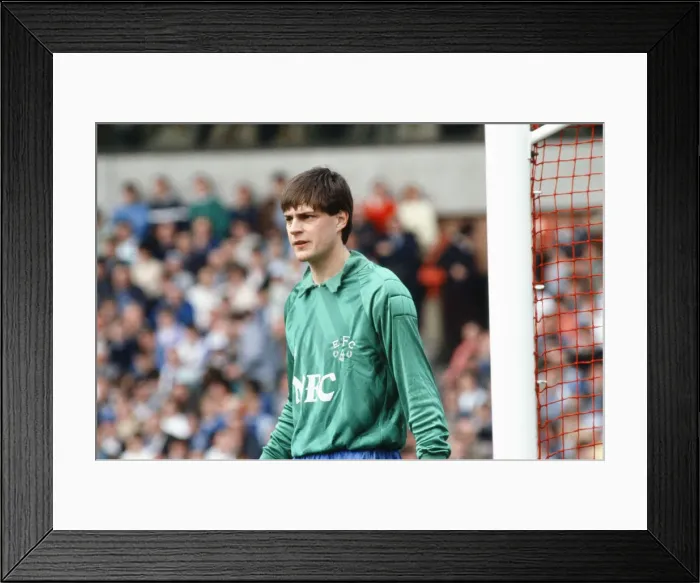 Framed Print : English League Division One match at the City Ground. Nottingham Forest 0 v Everton Framed Print : English League Division One match at the City Ground. Nottingham Forest 0 v Everton