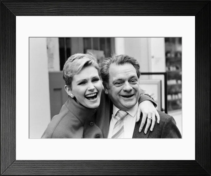 Framed Print : Actor David Jason who stars in Channel 4s production of Porterhouse Blue Framed Print : Actor David Jason who stars in Channel 4s production of Porterhouse Blue