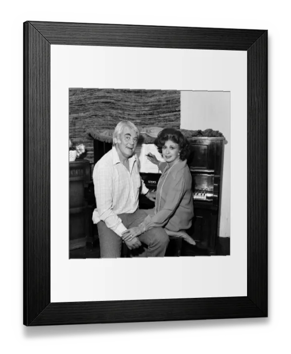 Framed Print : Pat Phoenix and Antony Booth. February 1982