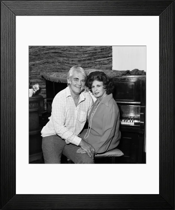 Framed Print : Pat Phoenix and Antony Booth. February 1982 Framed Print : Pat Phoenix and Antony Booth. February 1982