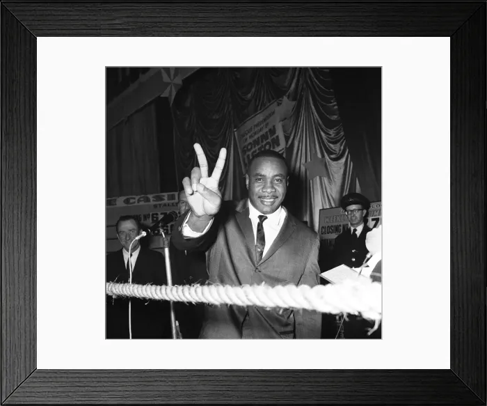 Framed Print : Sonny Liston, World Heavyweight Champion, visits Burnley, Lancashire