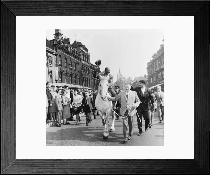 Framed Print : Sonny Liston, World Heavyweight Champion, visits Newcastle upon Tyne Framed Print : Sonny Liston, World Heavyweight Champion, visits Newcastle upon Tyne