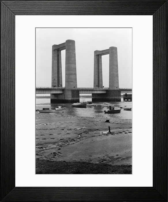 Framed Print : Kingsferry Bridge, which connects the Isle of Sheppey to mainland Kent