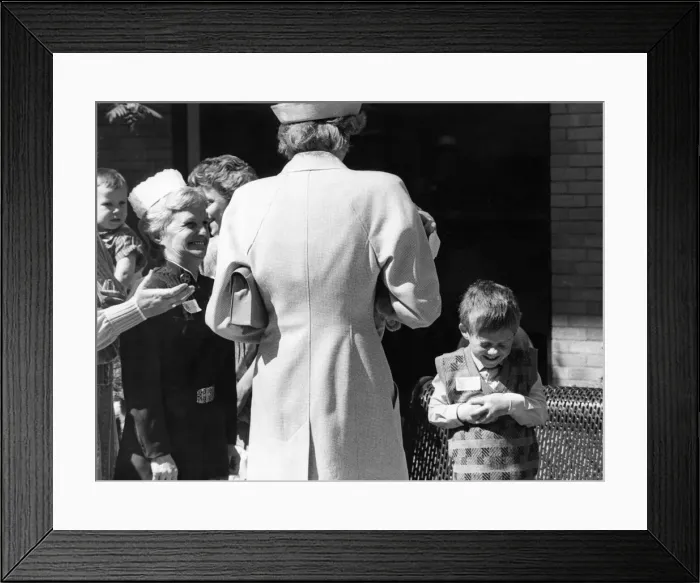 Framed Print : HRH Princess Diana, The Princess of Wales, (back to camera) in Bridgend, Wales Framed Print : HRH Princess Diana, The Princess of Wales, (back to camera) in Bridgend, Wales