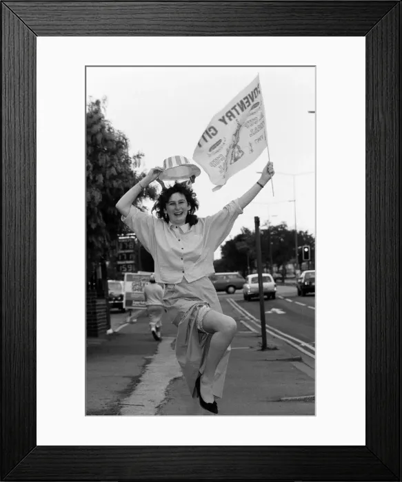 Framed Print : Coventry City fans celebrate the 1987 FA Cup Final, Coventry City beat Tottenham Hotspur Framed Print : Coventry City fans celebrate the 1987 FA Cup Final, Coventry City beat Tottenham Hotspur