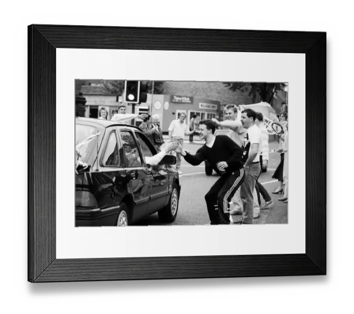 Framed Print : Coventry City fans celebrate the 1987 FA Cup Final, Coventry City beat Tottenham Hotspur Framed Print : Coventry City fans celebrate the 1987 FA Cup Final, Coventry City beat Tottenham Hotspur