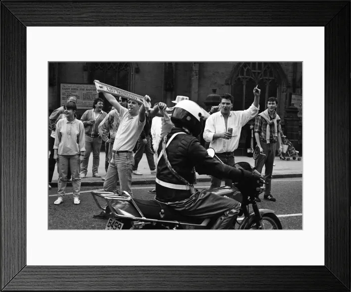 Framed Print : Coventry City fans celebrate the 1987 FA Cup Final, Coventry City beat Tottenham Hotspur Framed Print : Coventry City fans celebrate the 1987 FA Cup Final, Coventry City beat Tottenham Hotspur