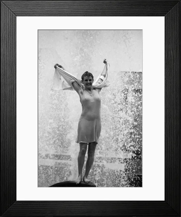 Framed Print : Coventry City fans celebrate the 1987 FA Cup Final, Coventry City beat Tottenham Hotspur Framed Print : Coventry City fans celebrate the 1987 FA Cup Final, Coventry City beat Tottenham Hotspur