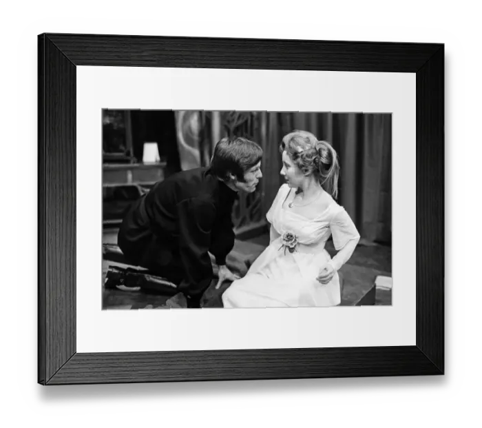 Framed Print : Actor Richard Chamberlain in the role of Hamlet at the Birmingham Repertory Theatre Framed Print : Actor Richard Chamberlain in the role of Hamlet at the Birmingham Repertory Theatre