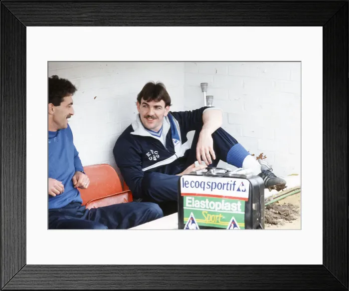 Framed Print : English League Division One match at the City Ground. Nottingham Forest 0 v Everton Framed Print : English League Division One match at the City Ground. Nottingham Forest 0 v Everton