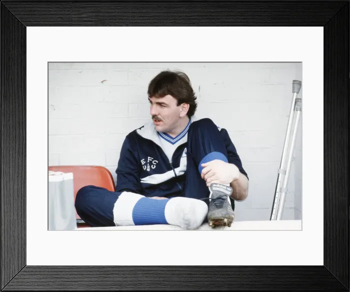 Framed Print : English League Division One match at the City Ground. Nottingham Forest 0 v Everton Framed Print : English League Division One match at the City Ground. Nottingham Forest 0 v Everton